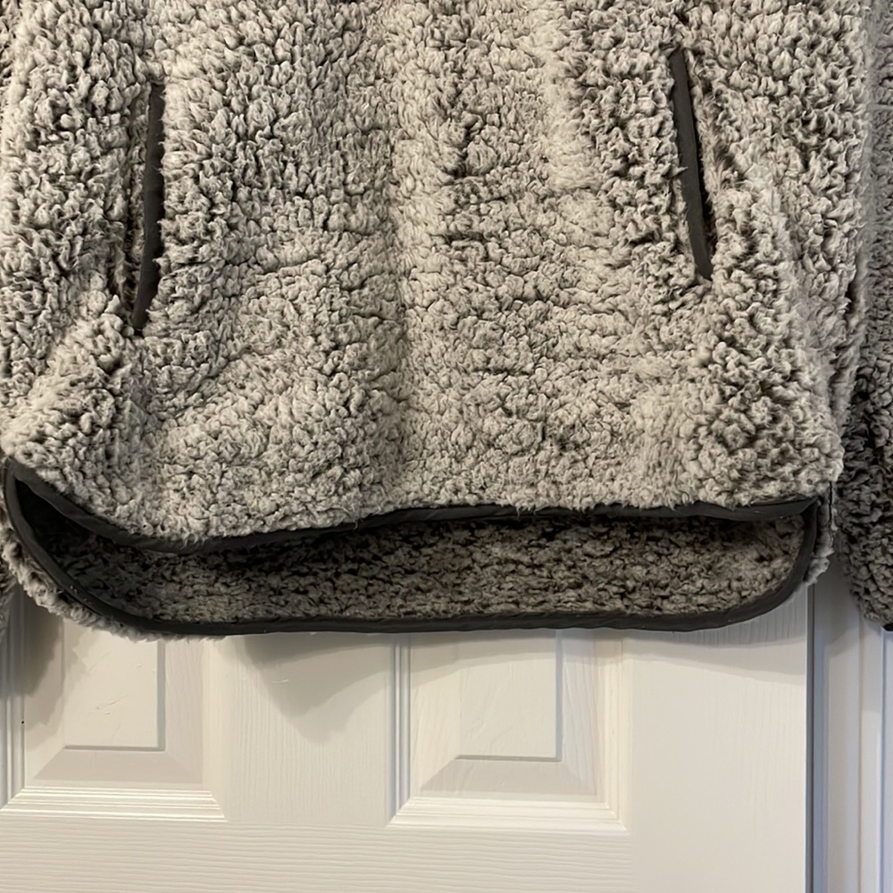 Thread & Supply Fleece - Picture 4 of 4